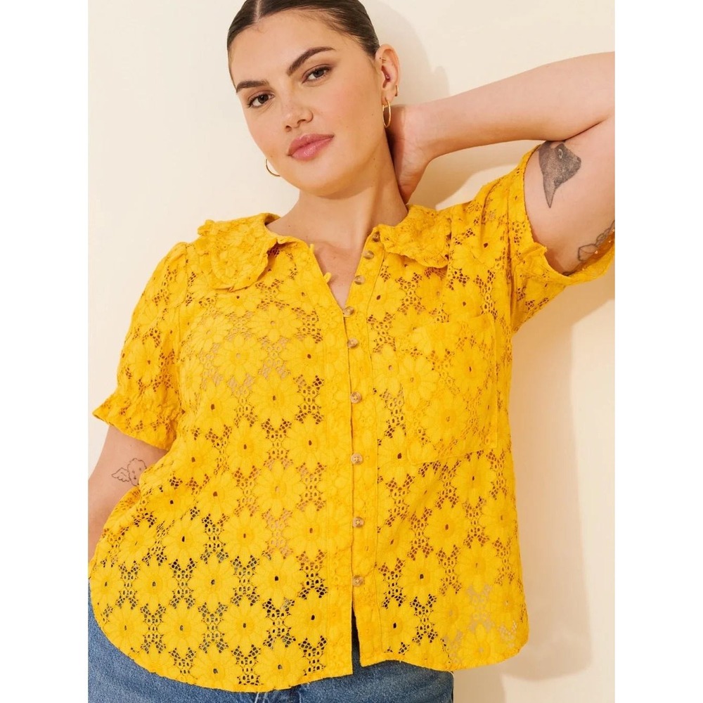 Pilcro Keira Yellow Lace Peter Pan Collar Blouse Short Sleeve Button Front Top M